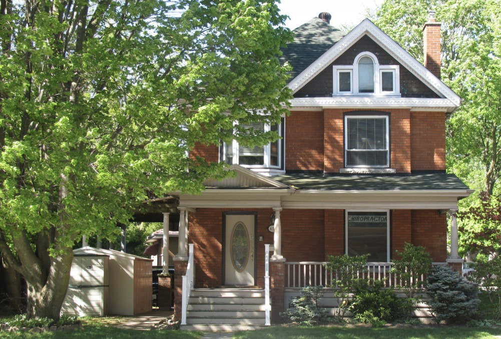 Dr. Gates Chiropractic Office — 454 Maple Avenue, Burlington